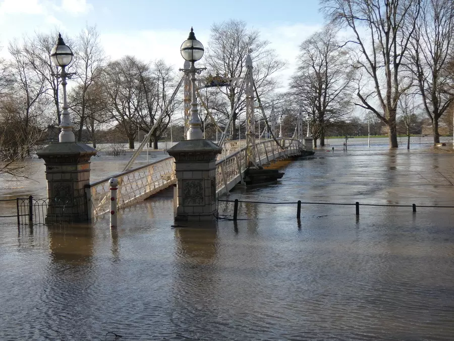 Victoria Bridge